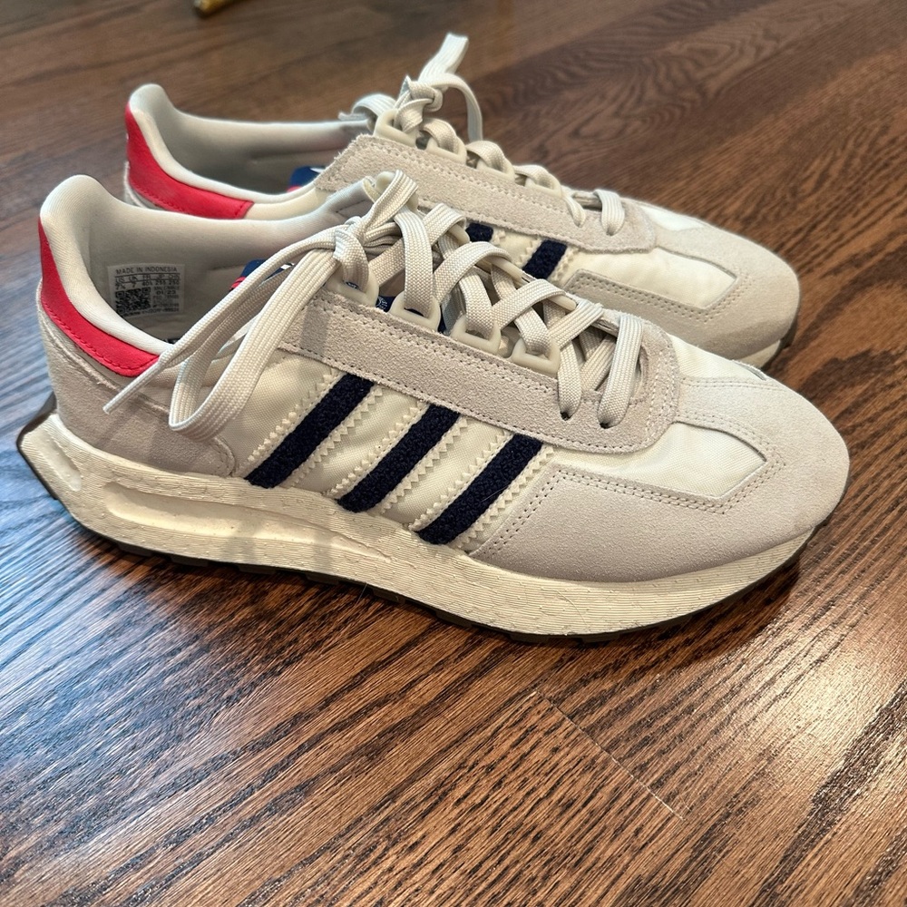 Adidas Retropy Gray Sneakers with Navy Stripes and Red Accent - Picture 2 of 4